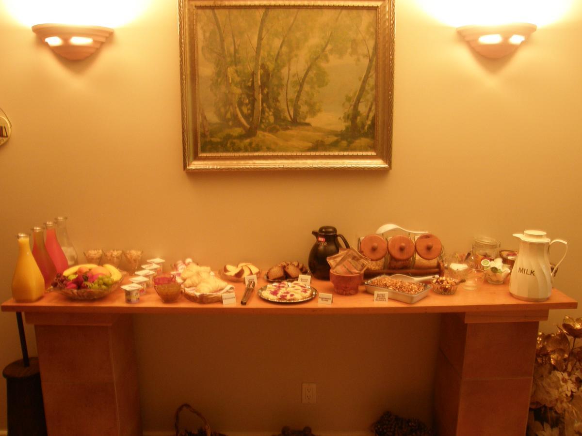 Cedar Wood Lodge Bed & Breakfast Inn Port Alberni Bagian luar foto